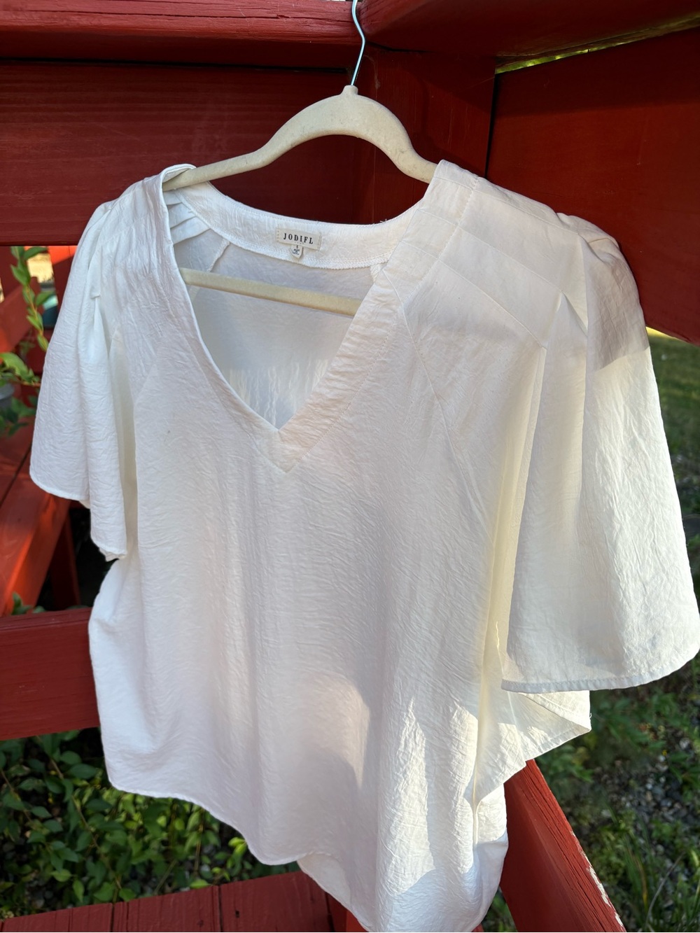 Jodifl White V-Neck Flutter Sleeve Blouse Size Small